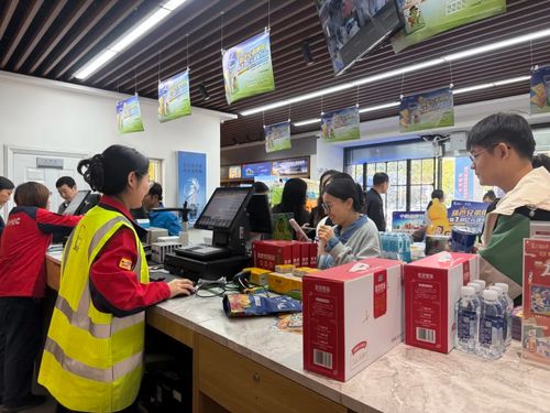 易享節(jié)現(xiàn)場(chǎng)忙忙忙，黨政工團(tuán)幫幫幫，旅行社服務(wù)網(wǎng)點(diǎn)旅游招徠